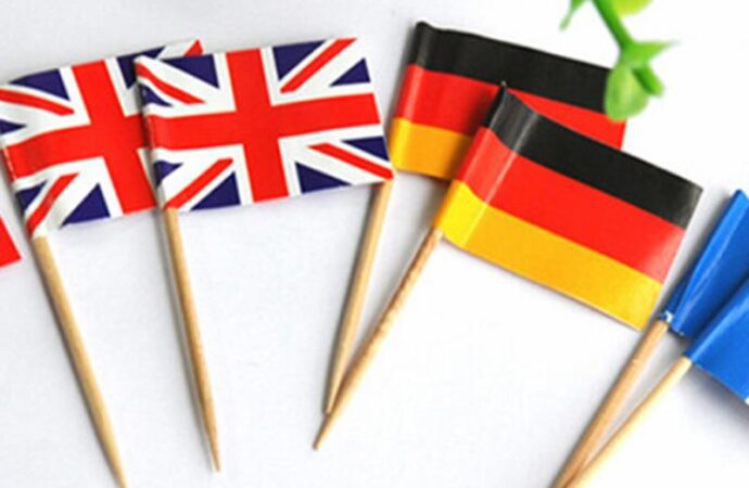 Custom Food Flags Improve Your Restaurant’s Branding Strategy?
