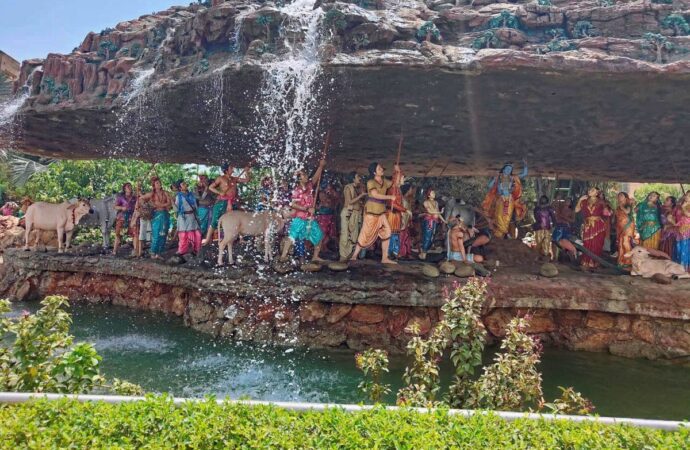 Exploring Nearby Attractions with Mathura Vrindavan Tour Packages